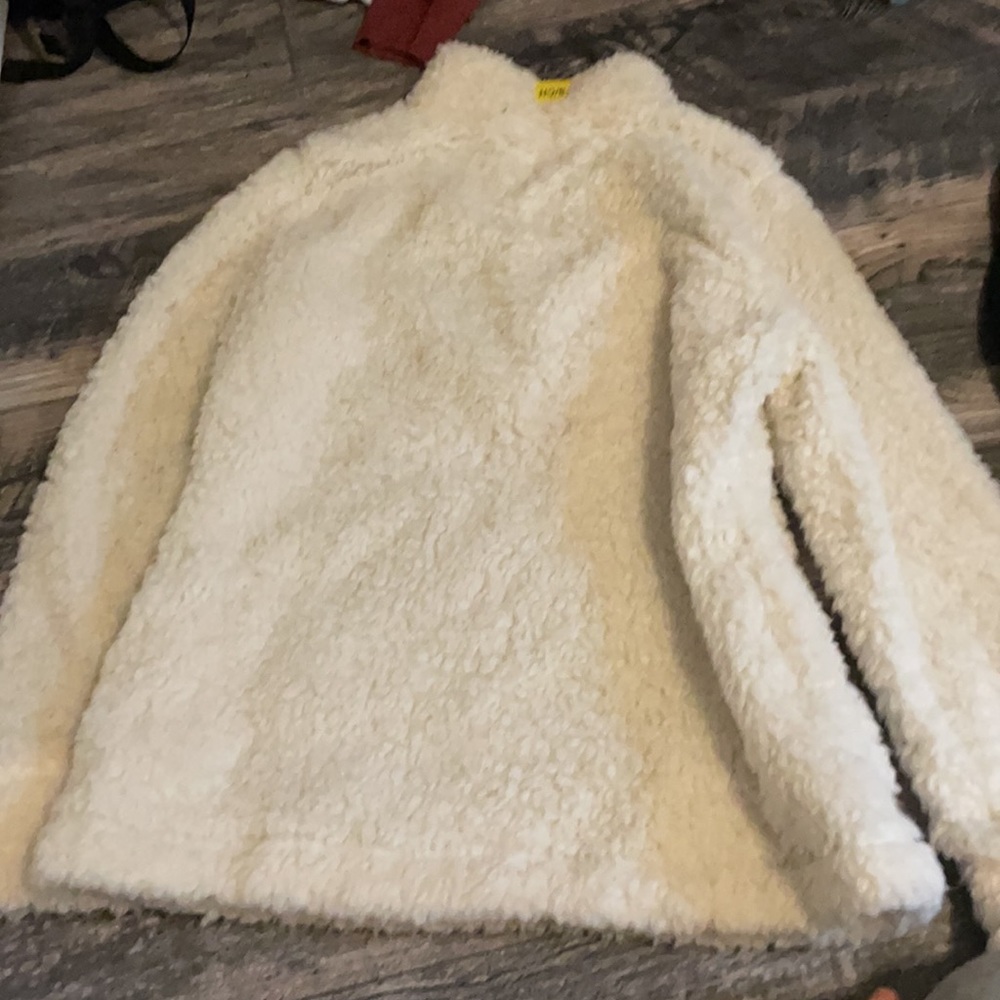 Fuzzy pullover sweater - Picture 2 of 2